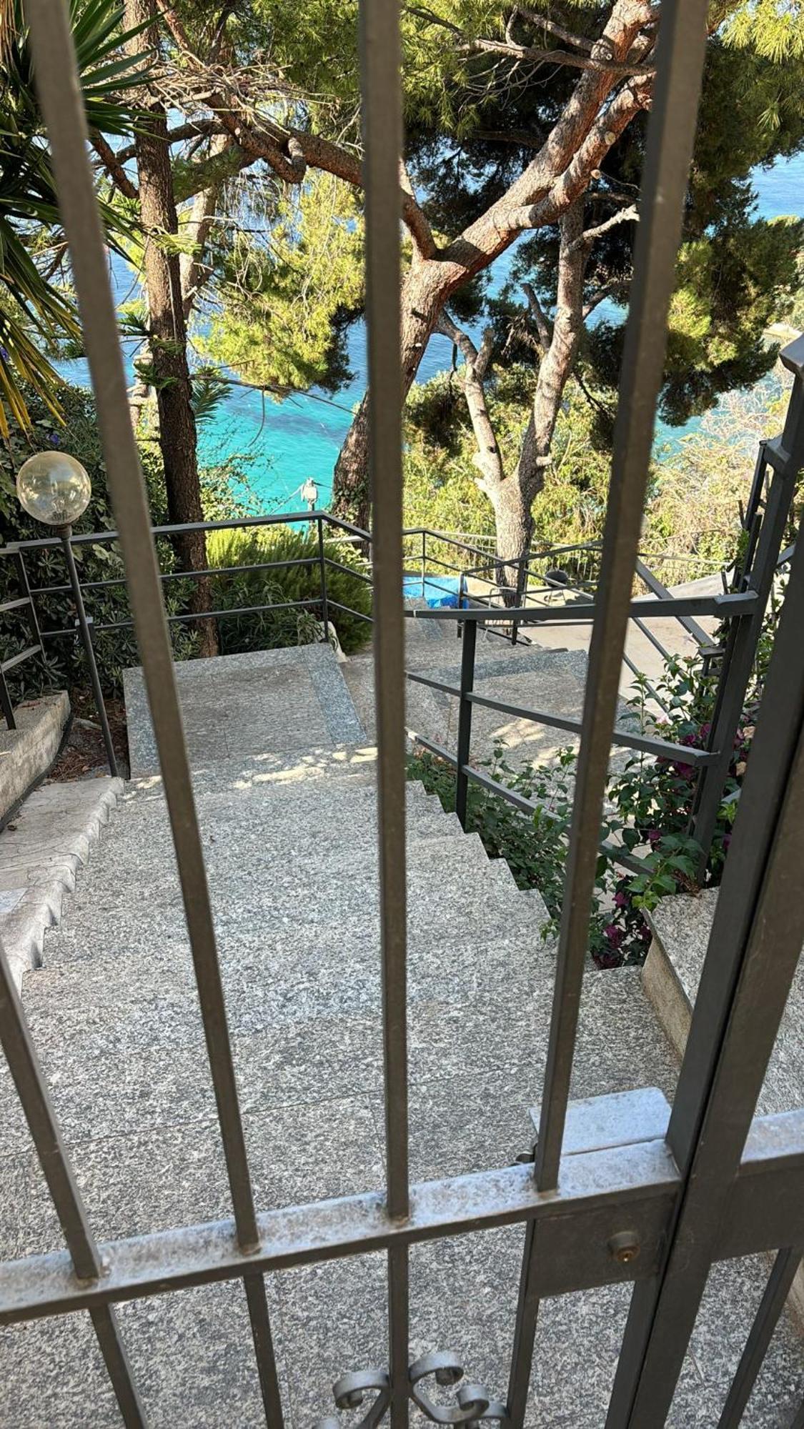 Casa Grimaldi - Terrace & Sea View Leilighet Ventimiglia Eksteriør bilde
