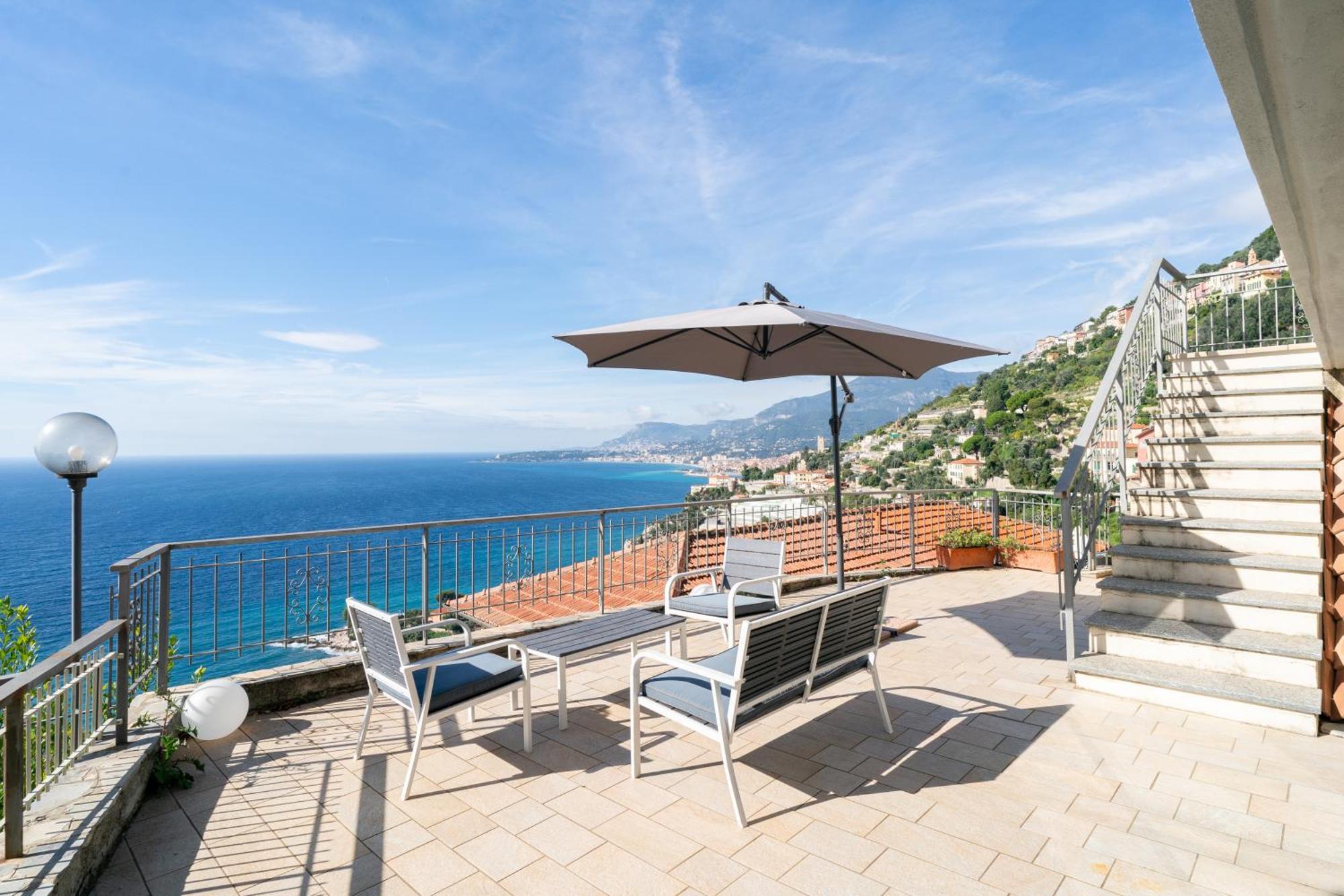 Casa Grimaldi - Terrace & Sea View Leilighet Ventimiglia Eksteriør bilde