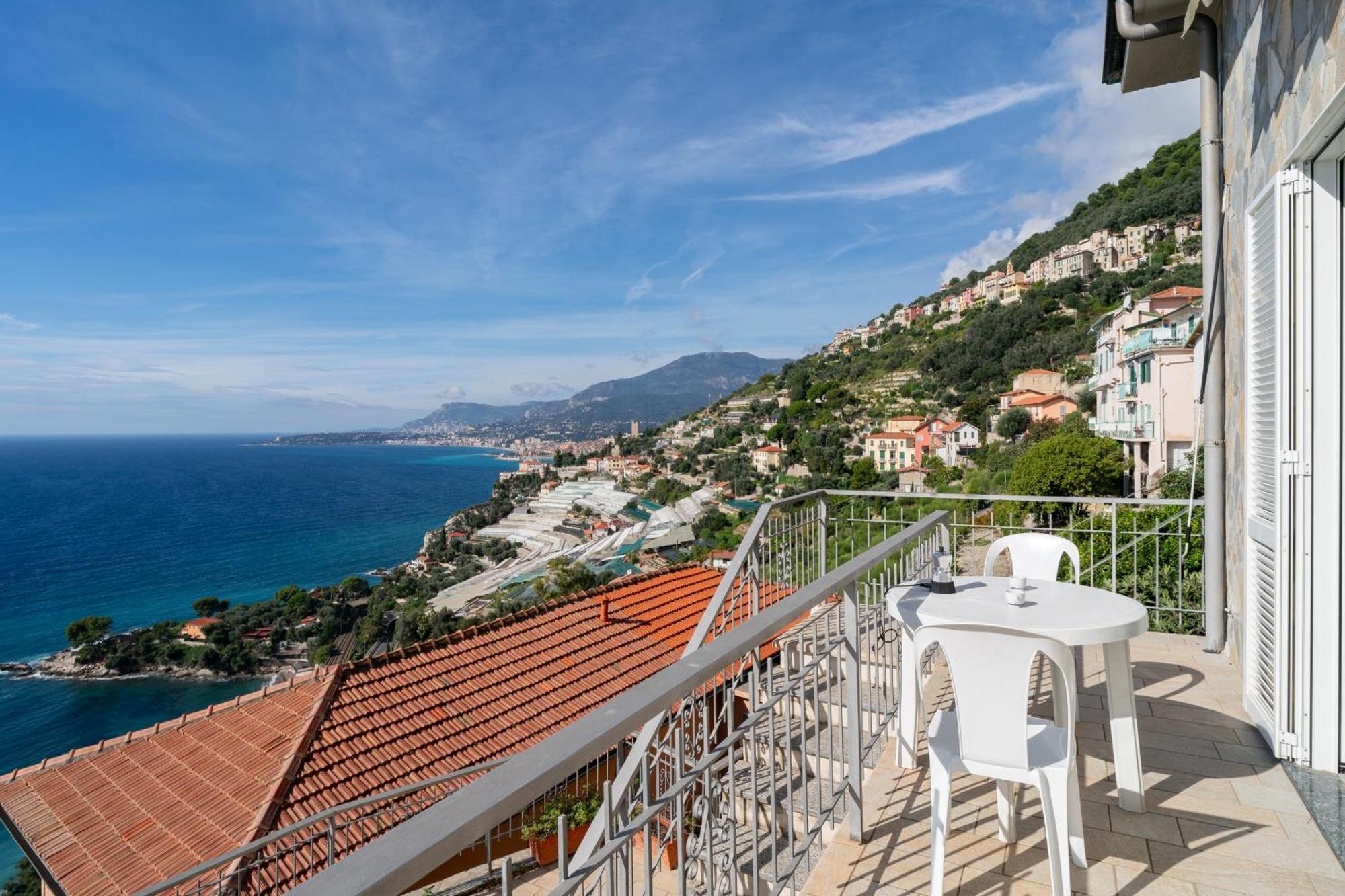 Casa Grimaldi - Terrace & Sea View Leilighet Ventimiglia Eksteriør bilde