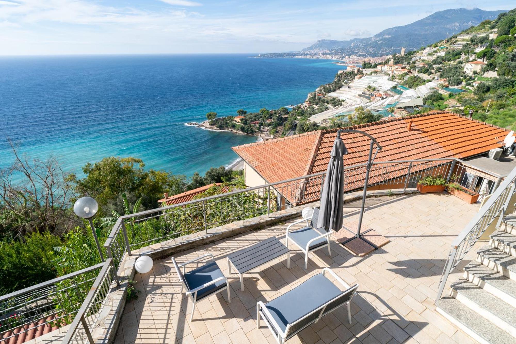 Casa Grimaldi - Terrace & Sea View Leilighet Ventimiglia Eksteriør bilde