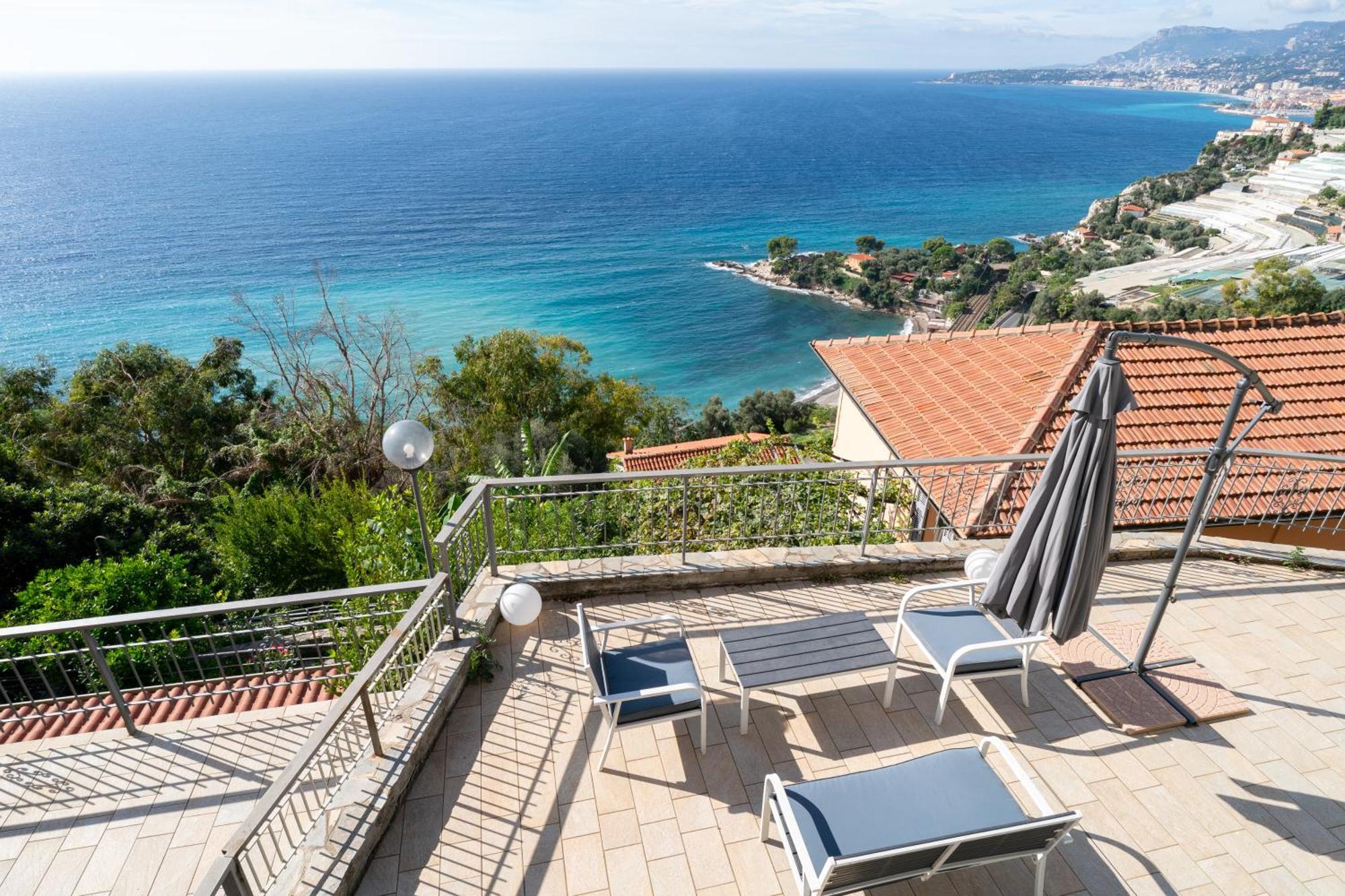 Casa Grimaldi - Terrace & Sea View Leilighet Ventimiglia Eksteriør bilde